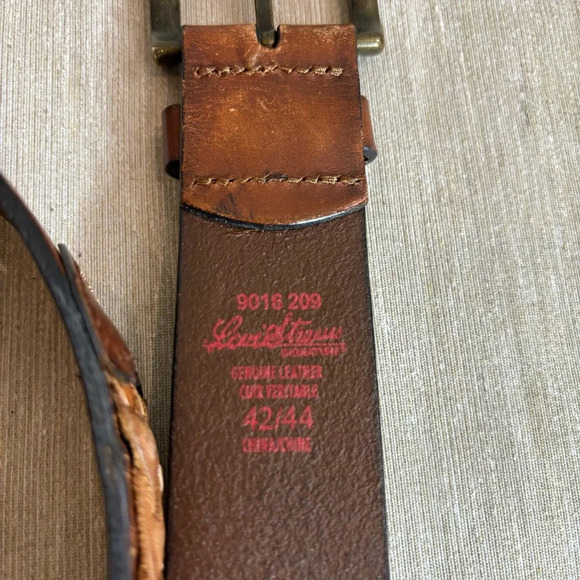 LEVI’S  STRAUSS Sz 42-44 Perforated & Braided Leather Belt - Picture 6 of 7